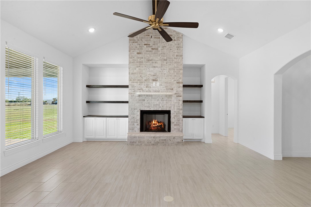 Bryan, Texas, 77808, United States, 3 Bedrooms Bedrooms, ,3 BathroomsBathrooms,Residential,For Sale,1984119