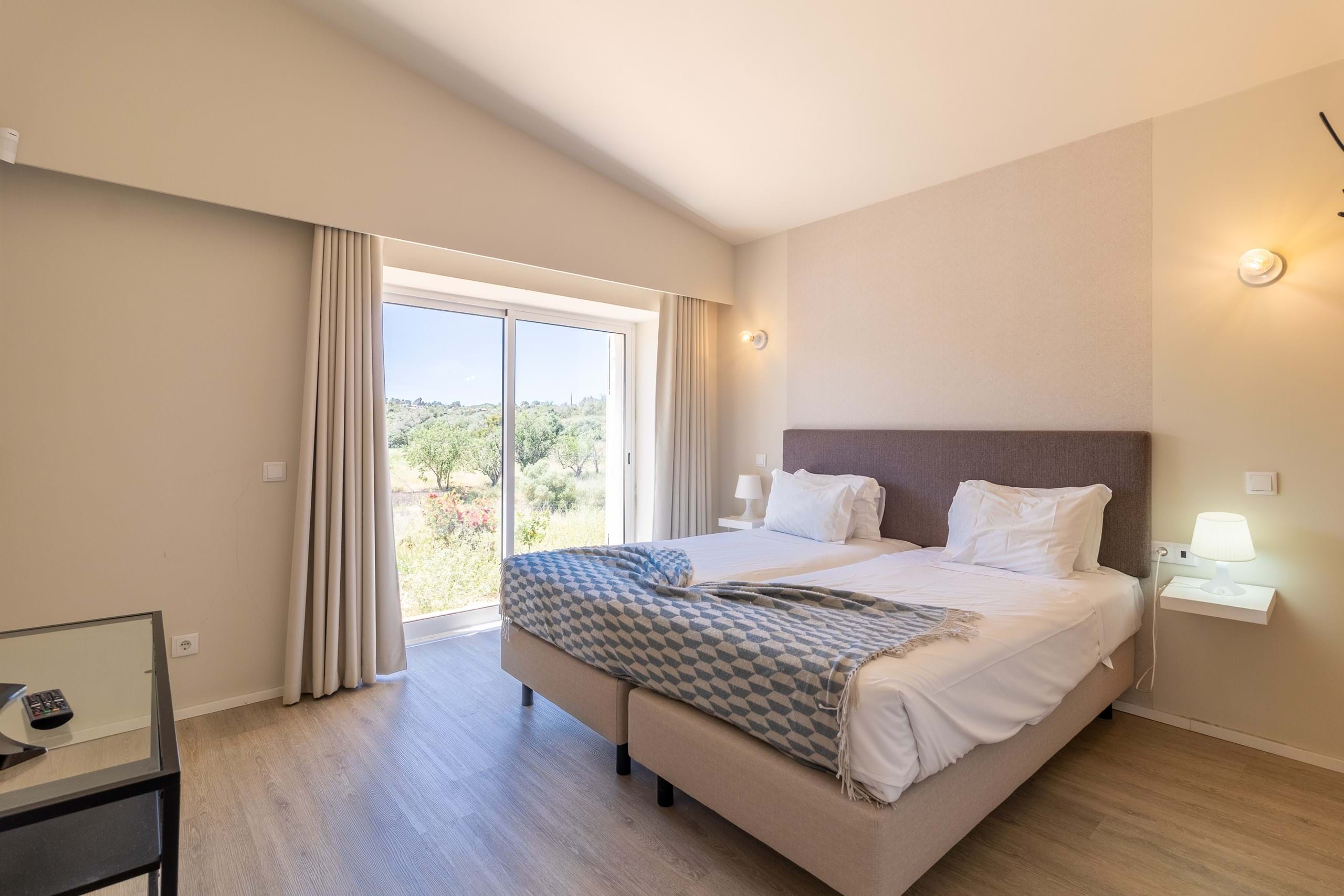 Lagoa, Faro, 8400-080, PT, 2 Bedrooms Bedrooms, ,2 BathroomsBathrooms,Residential,For Sale,1699822