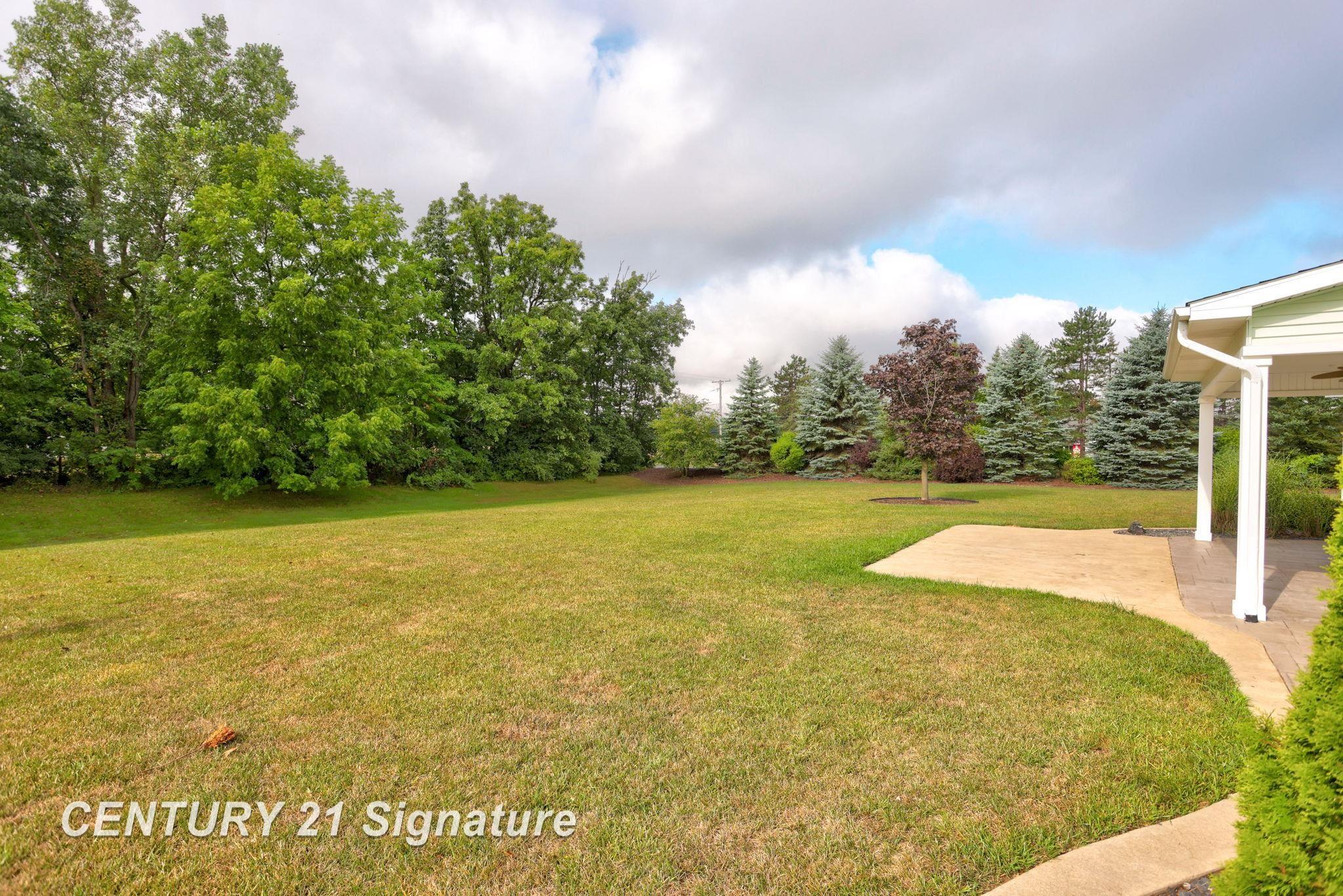 Freeland, Michigan, 48623, United States, 4 Bedrooms Bedrooms, ,3 BathroomsBathrooms,Residential,For Sale,1924442