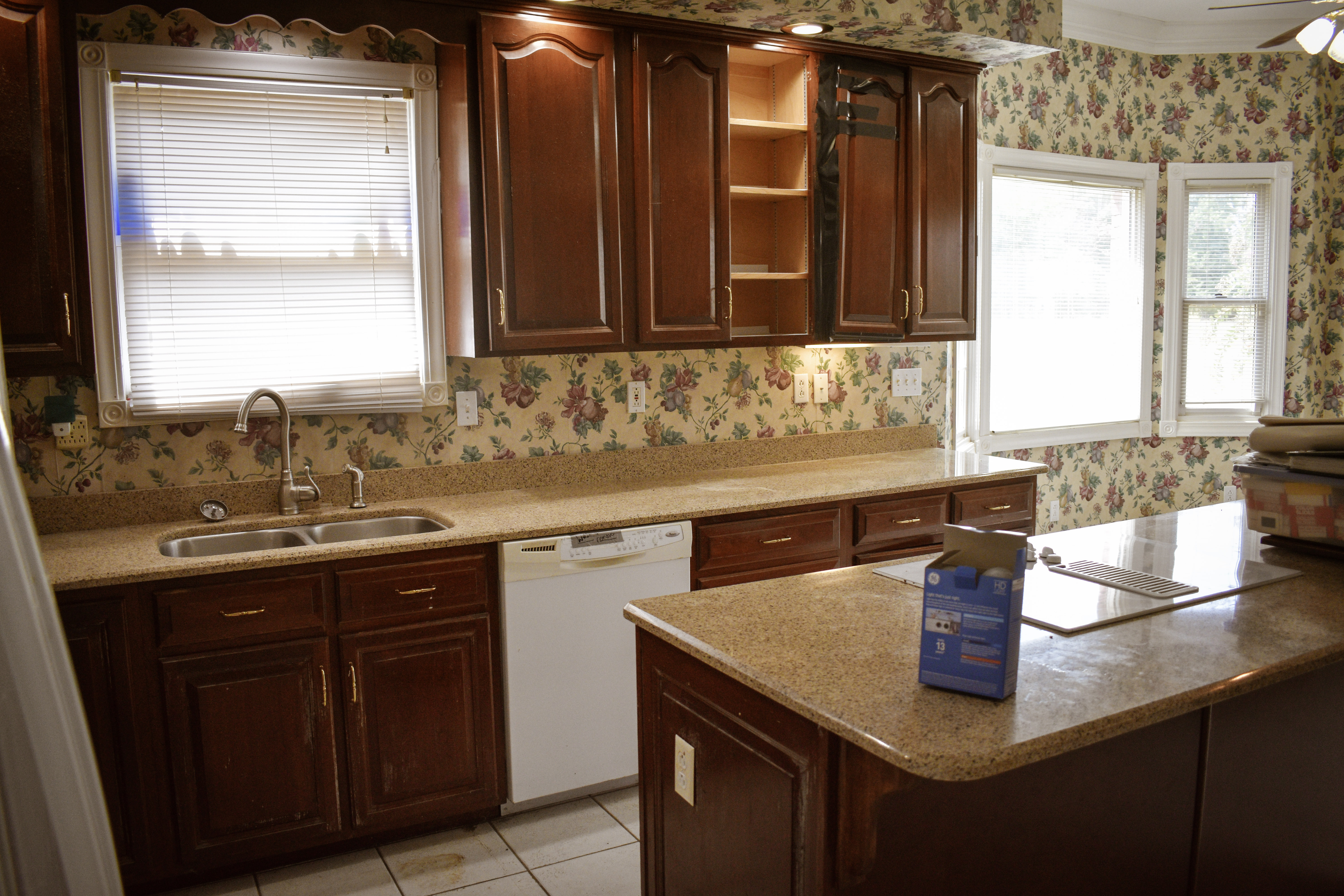 Union City, Tennessee, 38261, United States, 4 Bedrooms Bedrooms, ,4 BathroomsBathrooms,Residential,For Sale,1937100