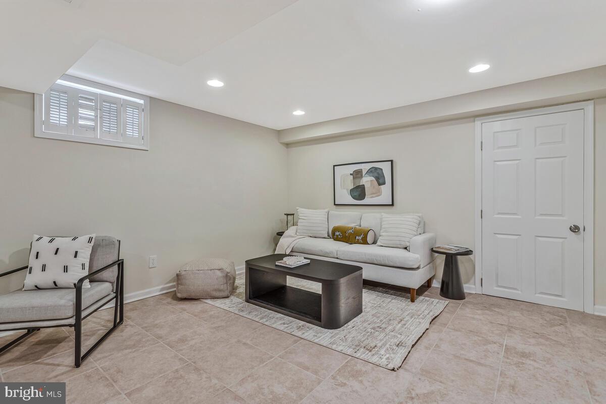 Upper Marlboro, Maryland, 20774, United States, 4 Bedrooms Bedrooms, ,3 BathroomsBathrooms,Residential,For Sale,1857912