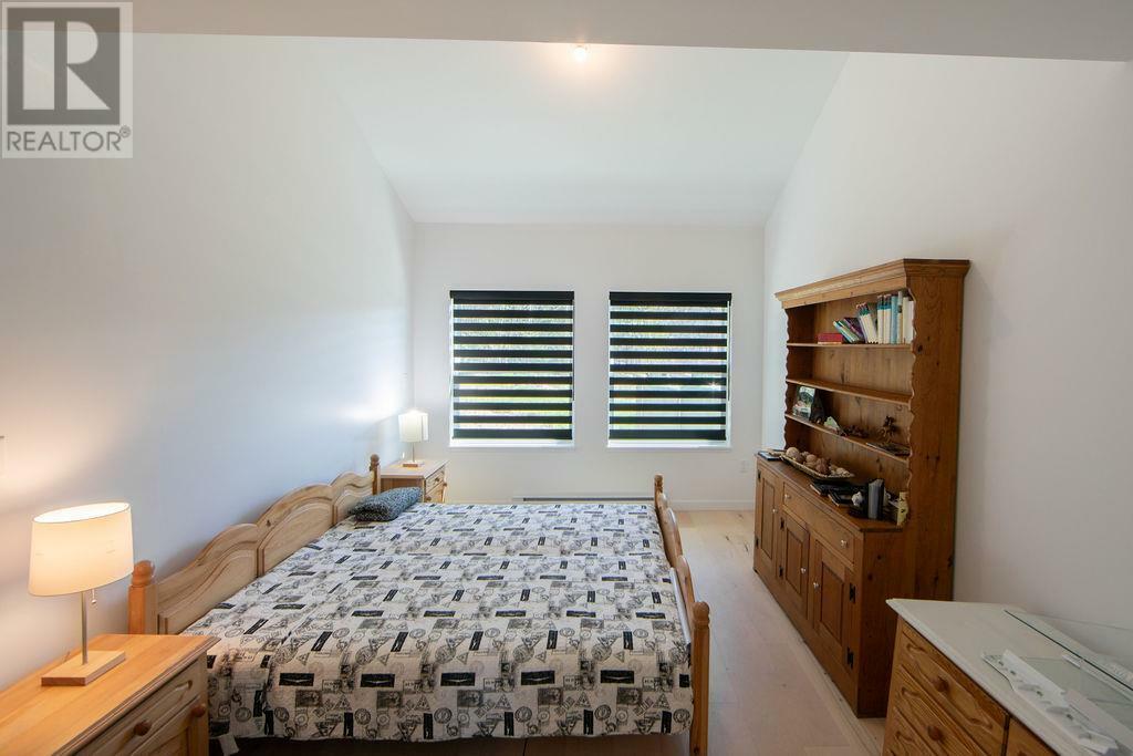 NAKUSP, British Columbia, V0G 1R0, CA, 3 Bedrooms Bedrooms, ,2 BathroomsBathrooms,Residential,For Sale,1836851
