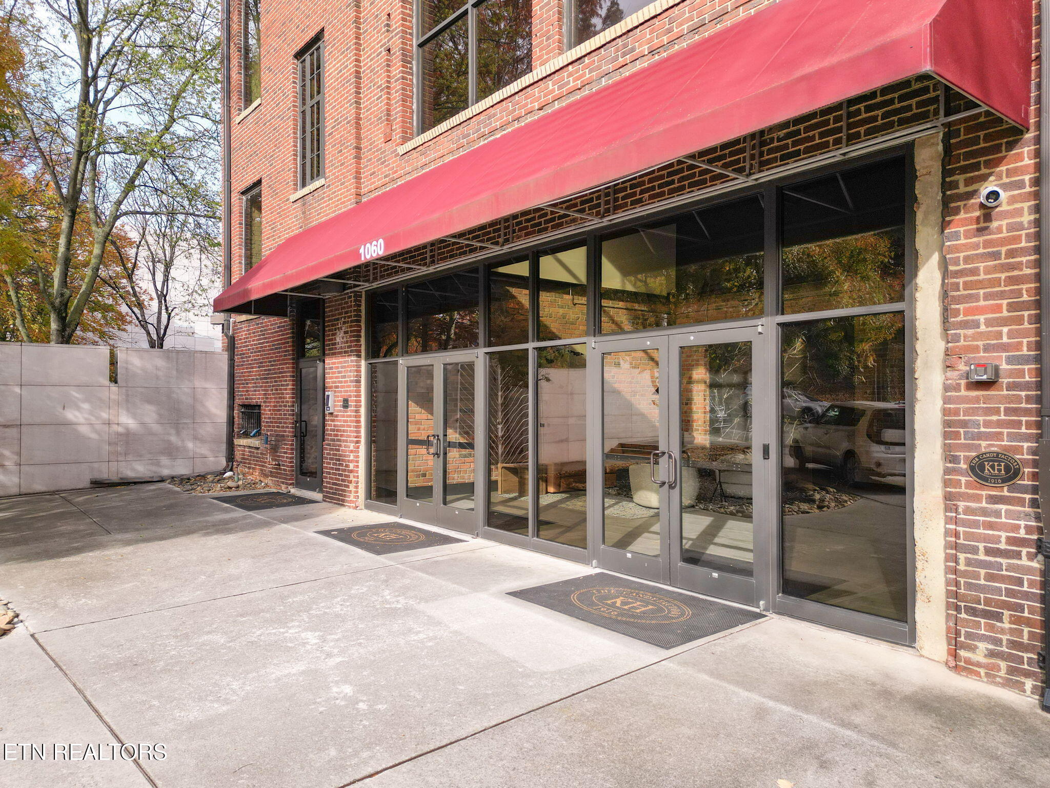 Knoxville, Tennessee, 37916, United States, 1 Bedroom Bedrooms, ,1 BathroomBathrooms,Residential,For Sale,1995398