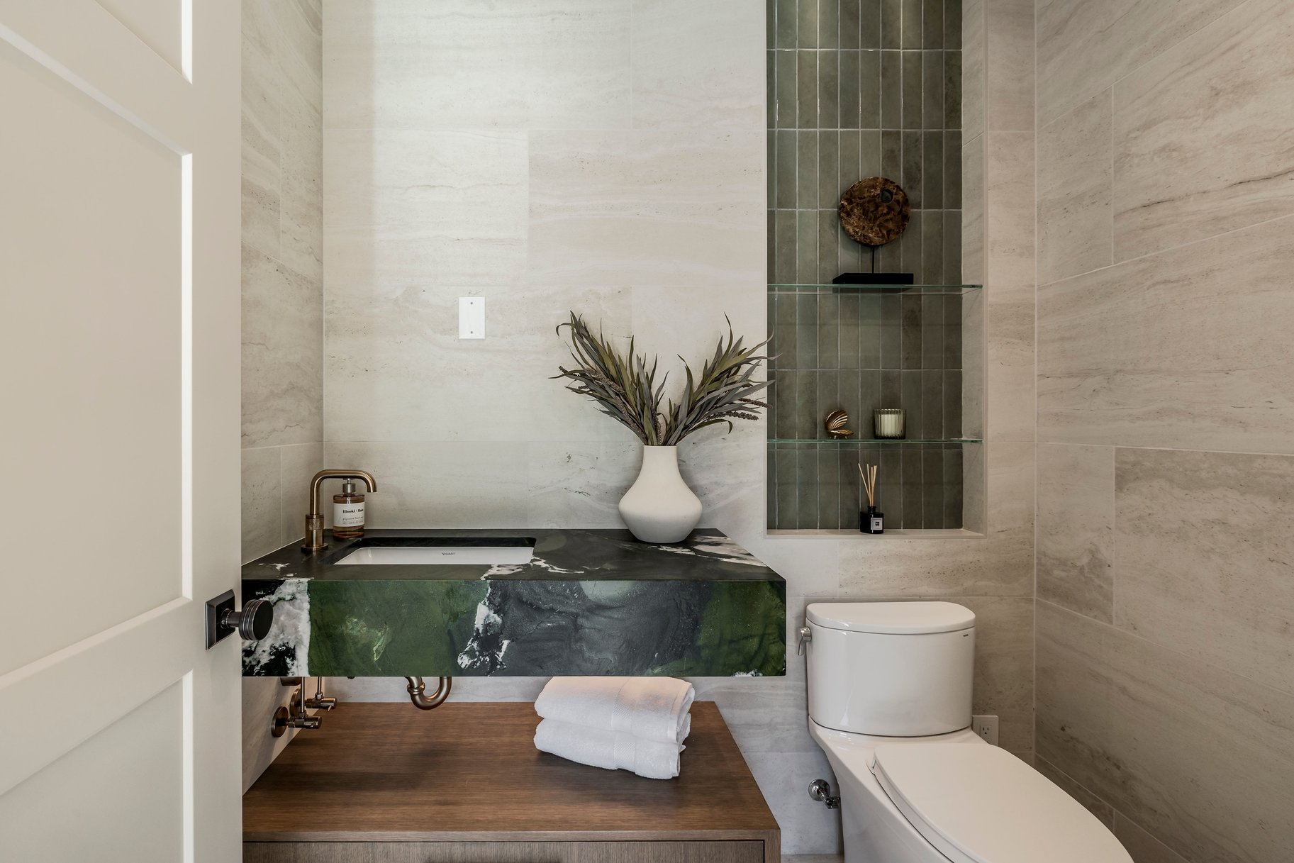  Mid-Century Modern. Perfected. - 物件實景