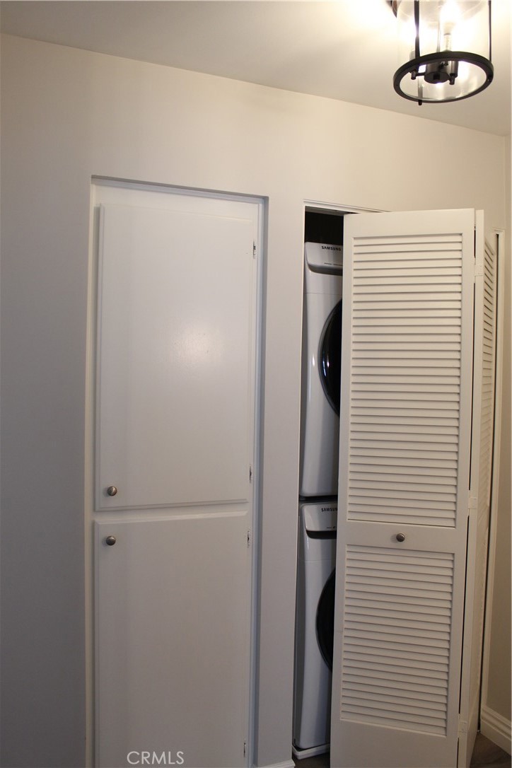 Pasadena, California, 91101, United States, 2 Bedrooms Bedrooms, ,2 BathroomsBathrooms,Residential,For Sale,1983009