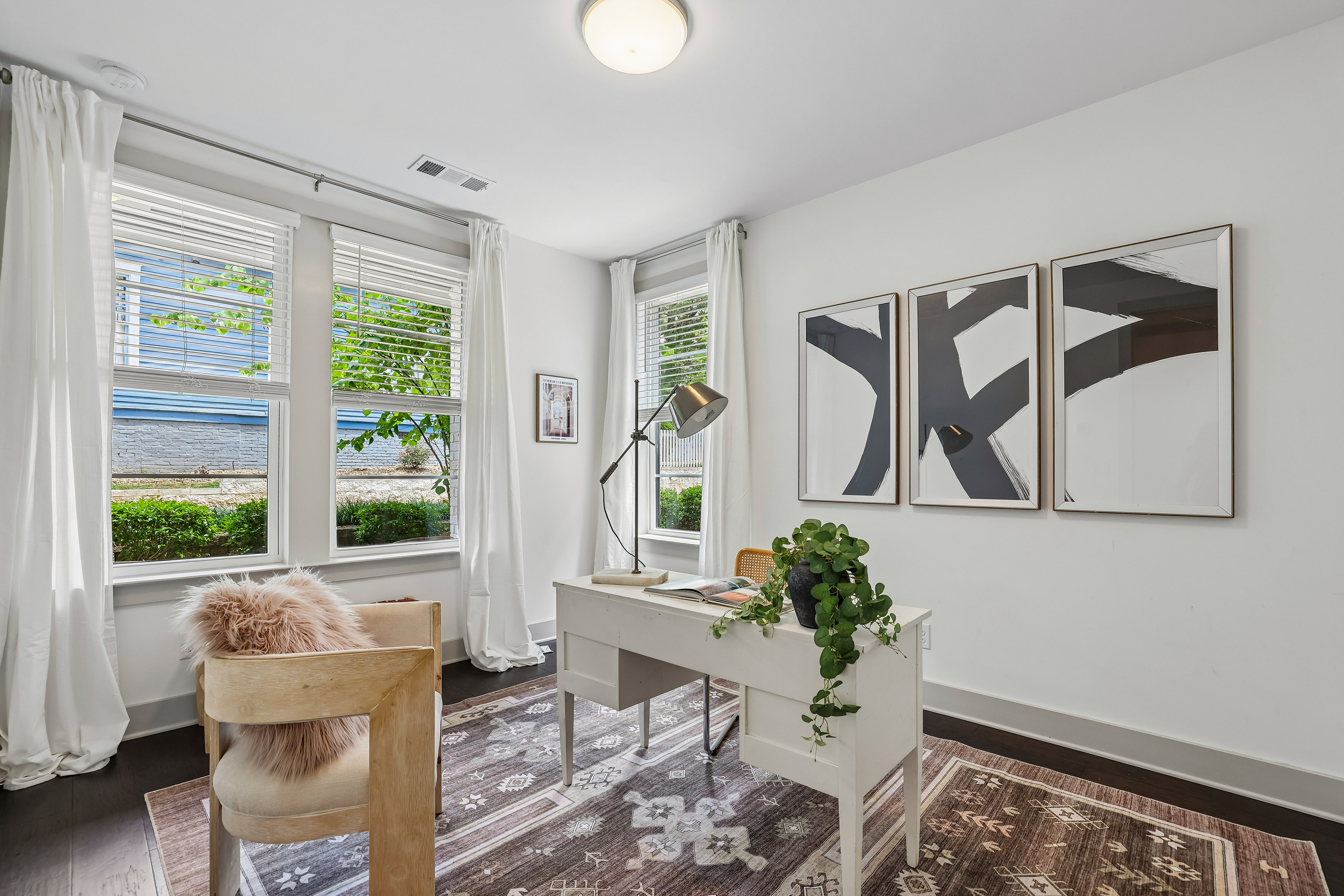  Sunlit Corner Unit Townhome with a Private Rooftop Terrace - 物件實景