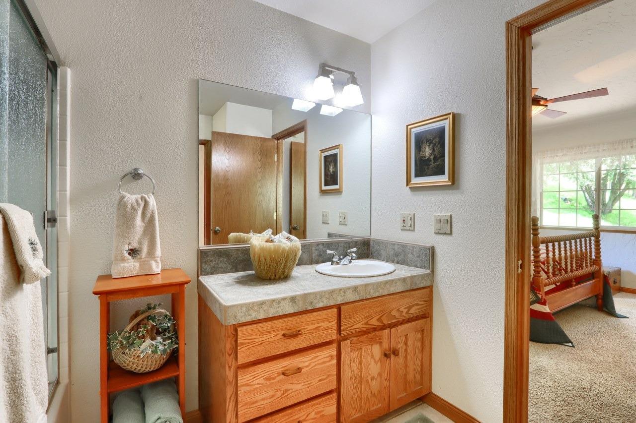 Mariposa, California, 95338, United States, 3 Bedrooms Bedrooms, ,3 BathroomsBathrooms,Residential,For Sale,1988847