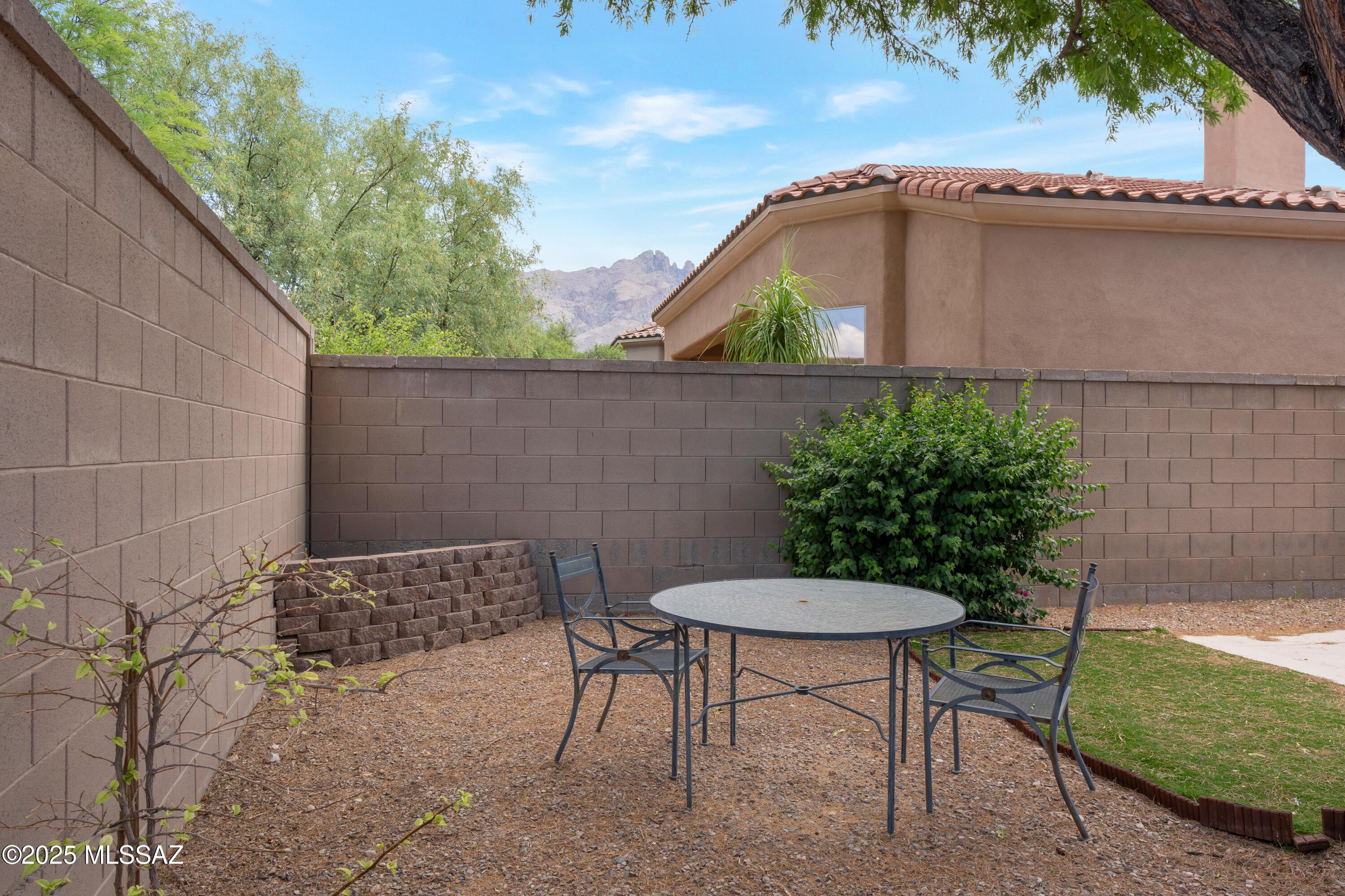 Tucson, Arizona, 85718, United States, 3 Bedrooms Bedrooms, ,2 BathroomsBathrooms,Residential,For Sale,1847583