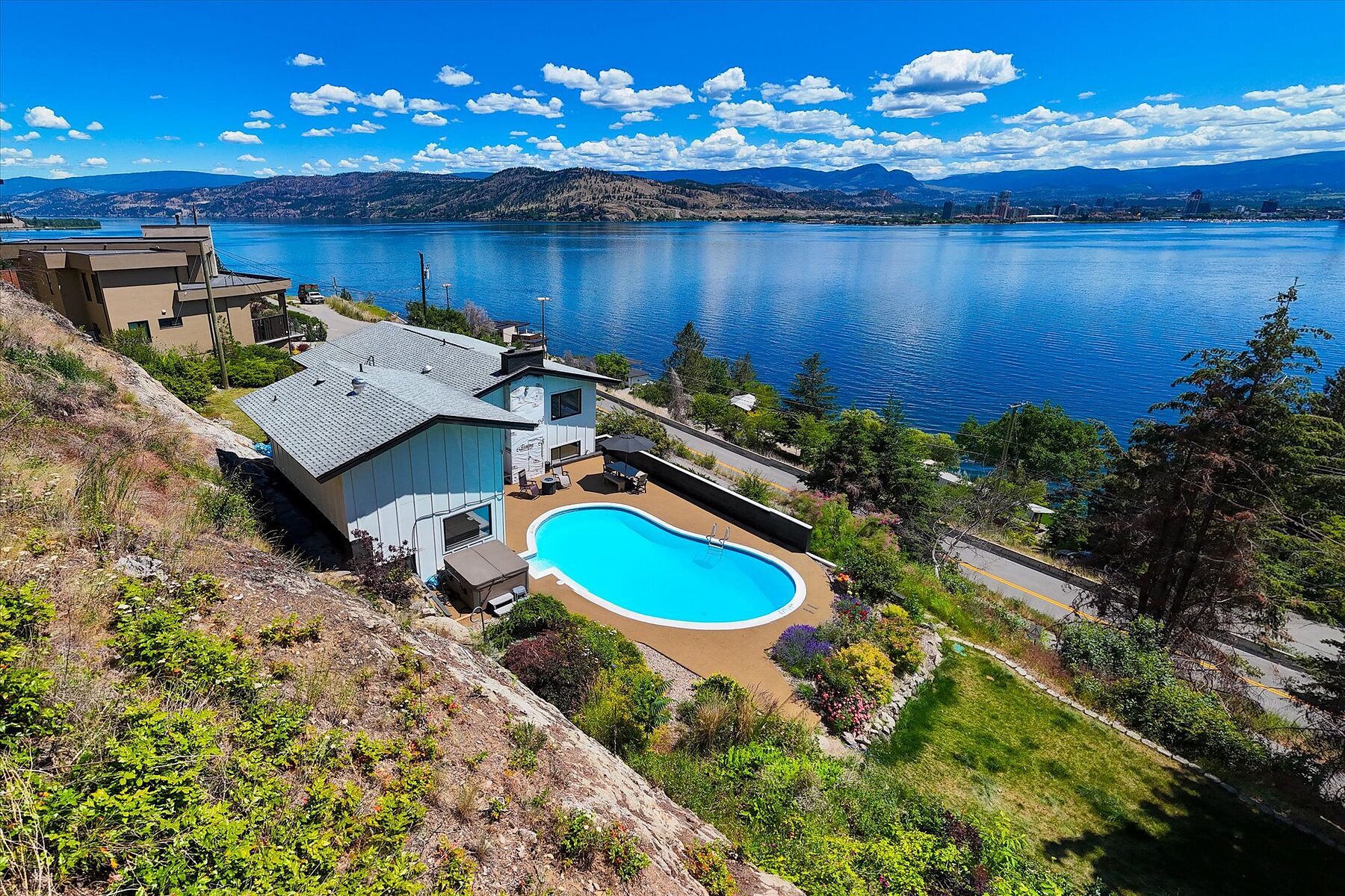  Timeless Design with a Pool - 物件實景