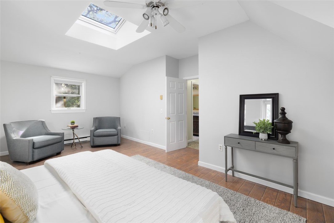 South Kingstown, Rhode Island, 02879, United States, 3 Bedrooms Bedrooms, ,2 BathroomsBathrooms,Residential,For Sale,1987683