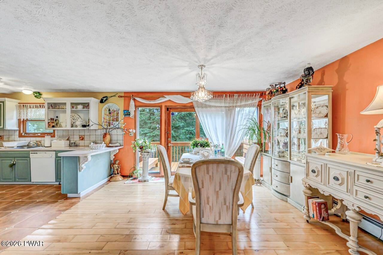 Hawley, Pennsylvania, 18428, United States, 3 Bedrooms Bedrooms, ,3 BathroomsBathrooms,Residential,For Sale,2045204
