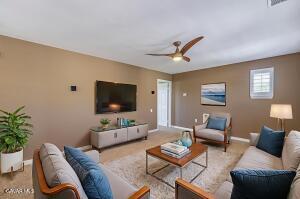 Valencia, California, 91354, United States, 2 Bedrooms Bedrooms, ,3 BathroomsBathrooms,Residential,For Sale,1918825