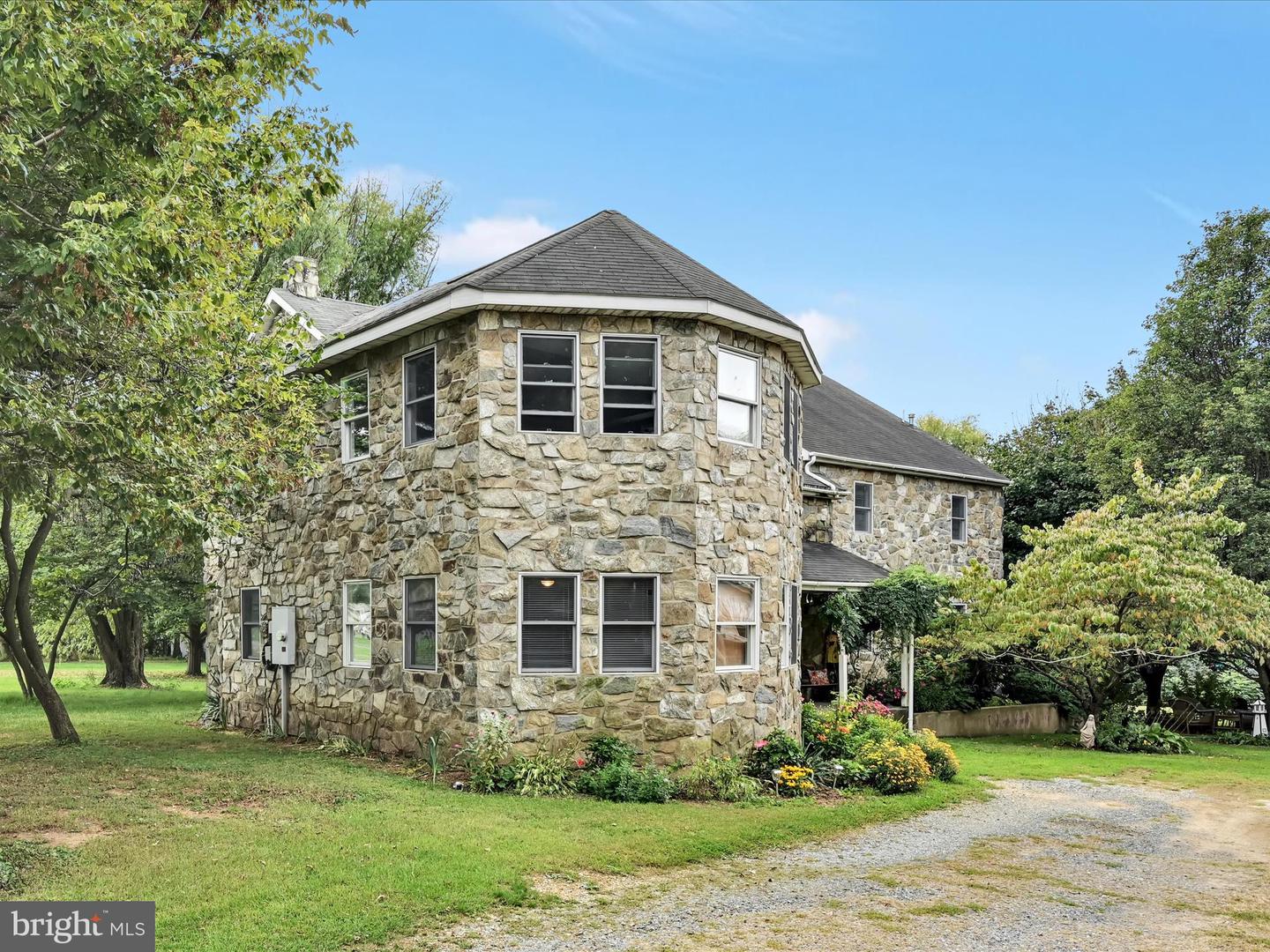 Manheim, Pennsylvania, 17545, United States, 7 Bedrooms Bedrooms, ,3 BathroomsBathrooms,Residential,For Sale,1991090