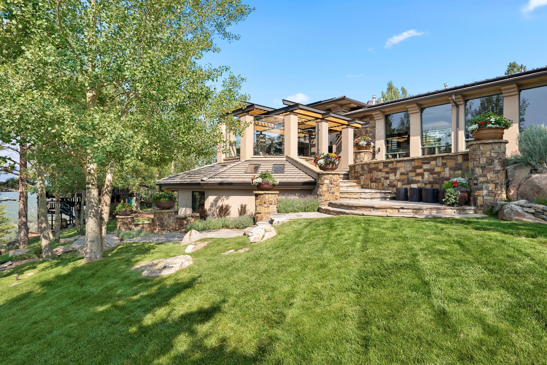  Premium Location with Unobstructed Front Range Views - 物件實景