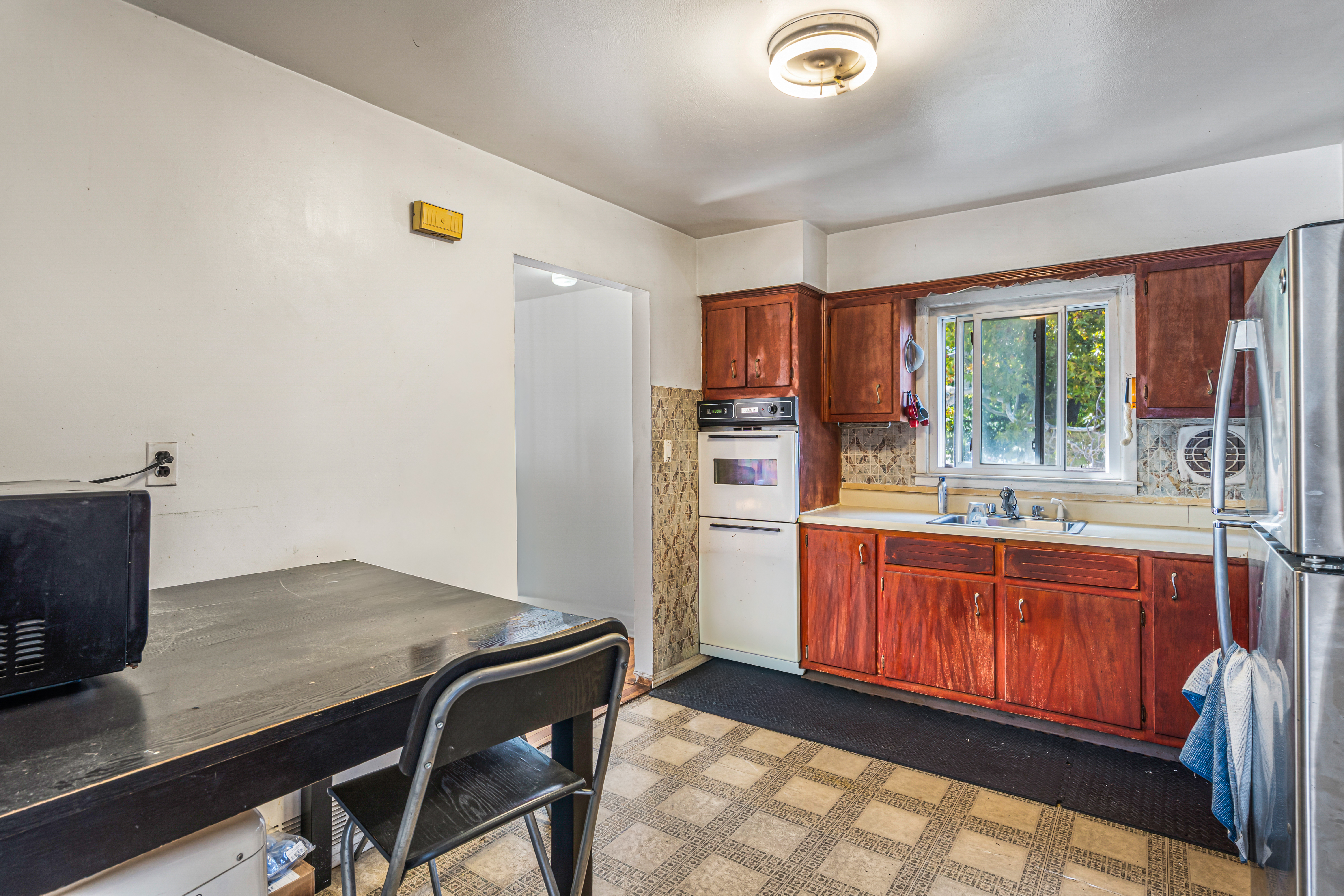  221-51 Braddock Avenue, Queens Village, NY, 11427 - 物件實景