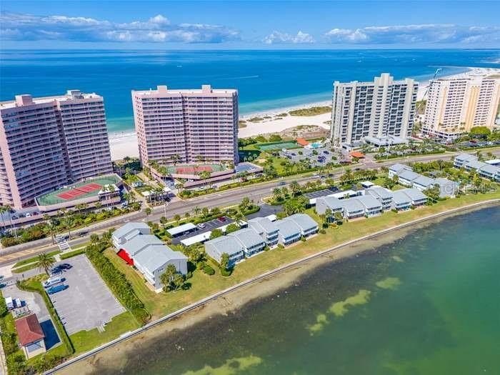 CLEARWATER BEACH, Florida, 33767, United States, 2 Bedrooms Bedrooms, ,2 BathroomsBathrooms,Residential,For Sale,1914241