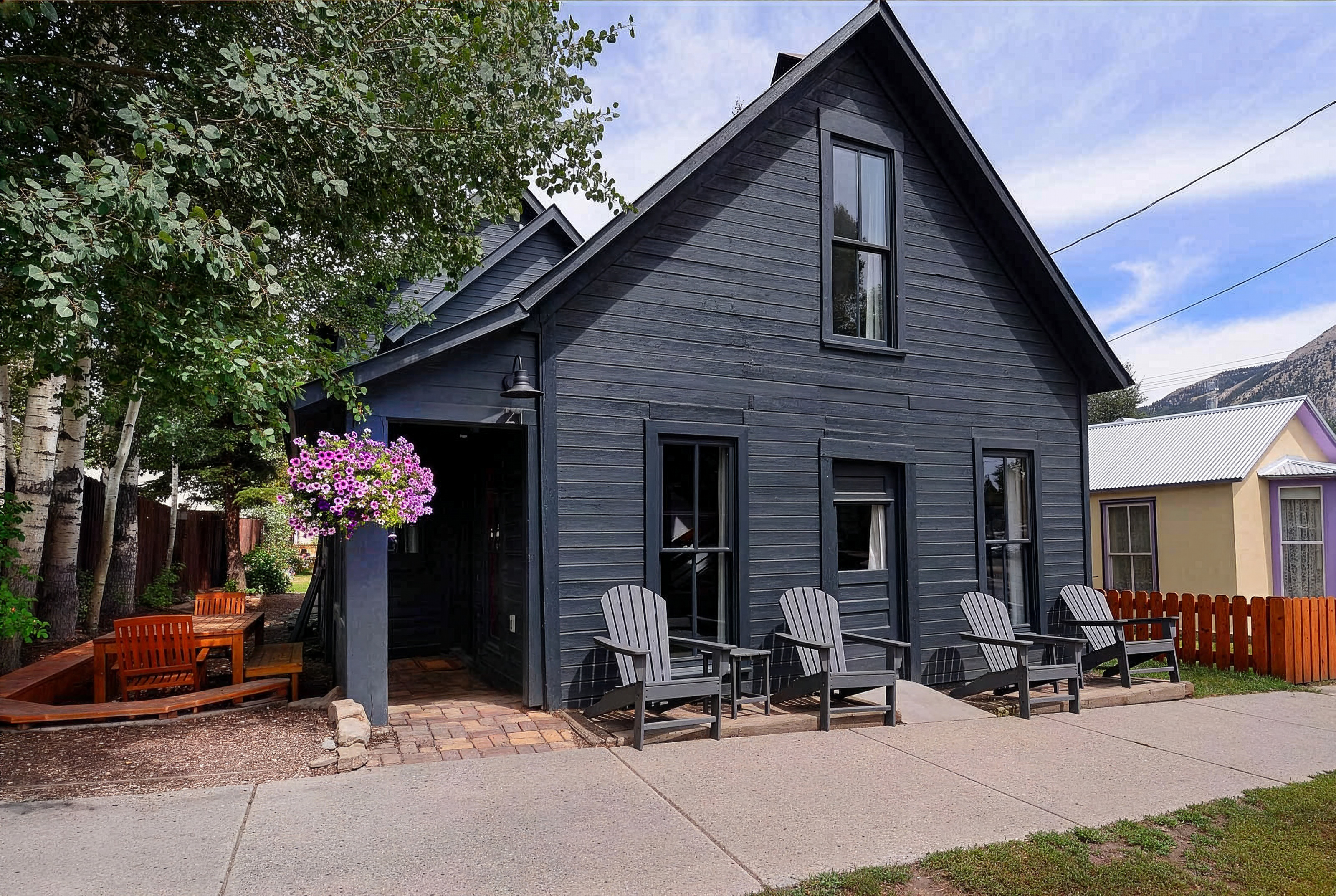  Meticulously Remodeled Historic Home - 物件實景