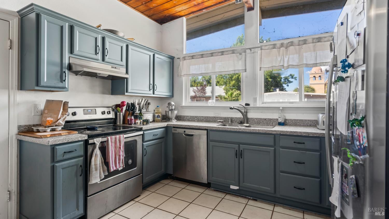 Vacaville, California, 95688, United States, 3 Bedrooms Bedrooms, ,2 BathroomsBathrooms,Residential,For Sale,1941948