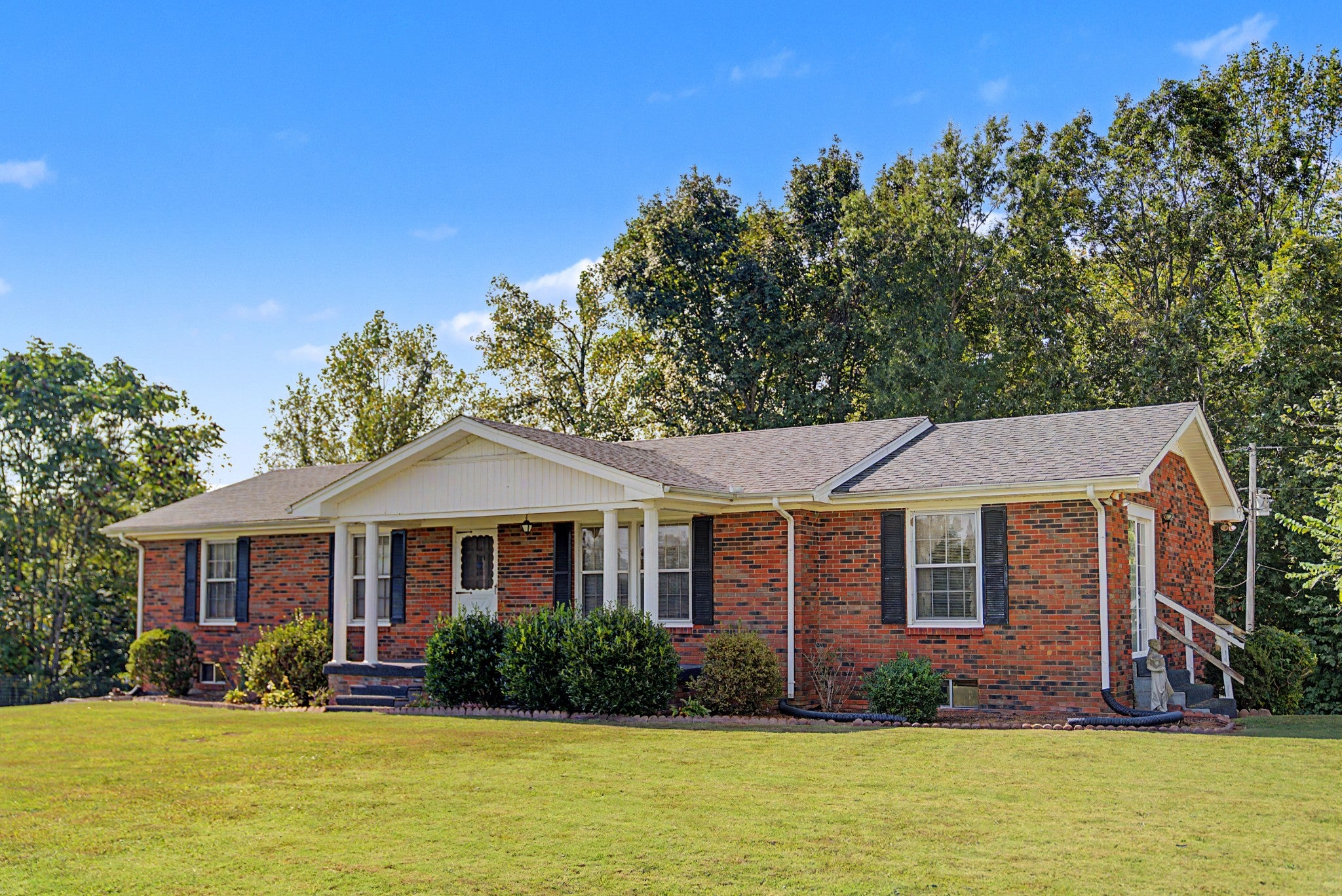 Oak Grove Rd, Red Boiling Springs, TN 37150