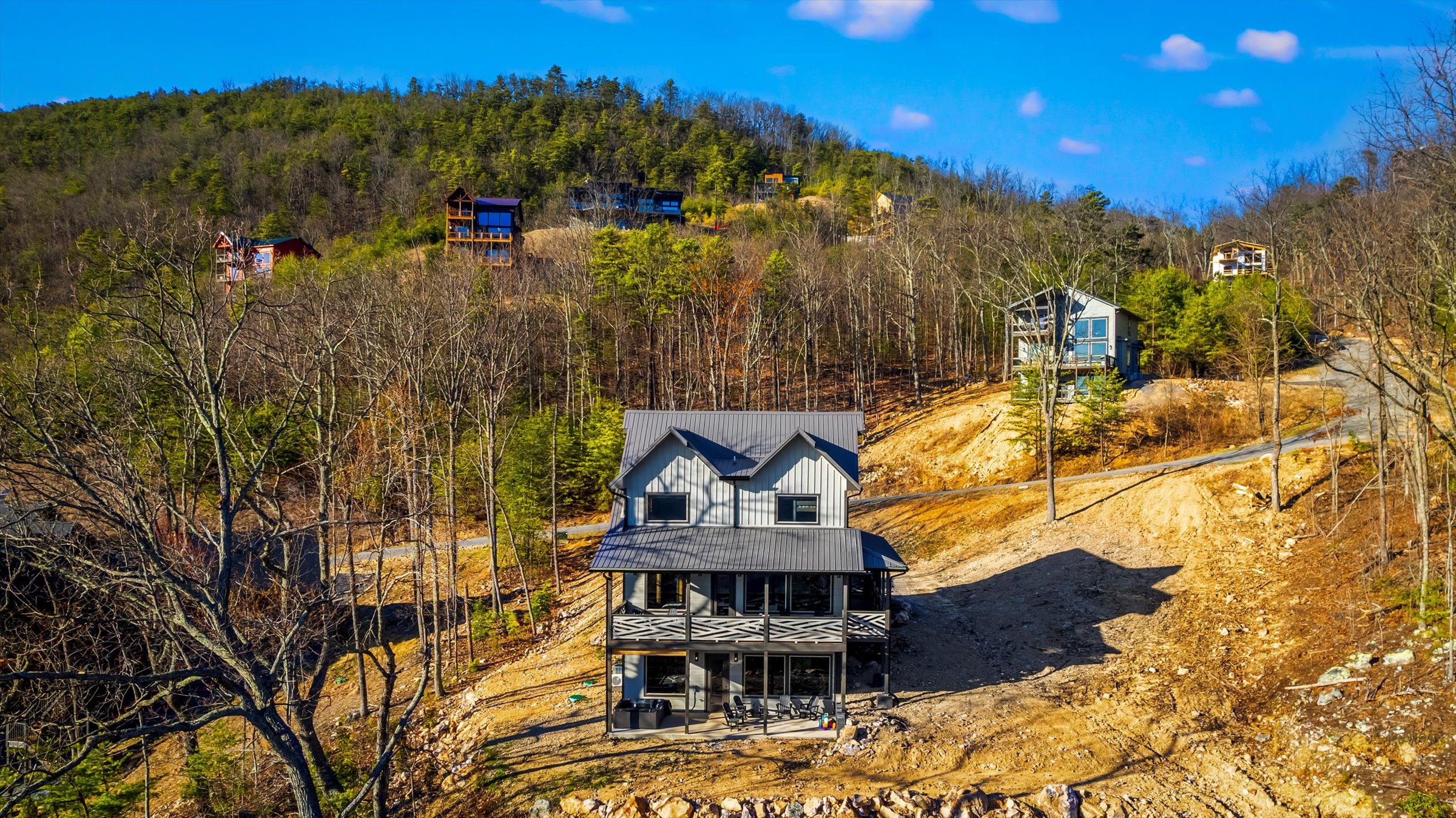 Sevierville, Tennessee, 37876, United States, 5 Bedrooms Bedrooms, ,6 BathroomsBathrooms,Residential,For Sale,1975935