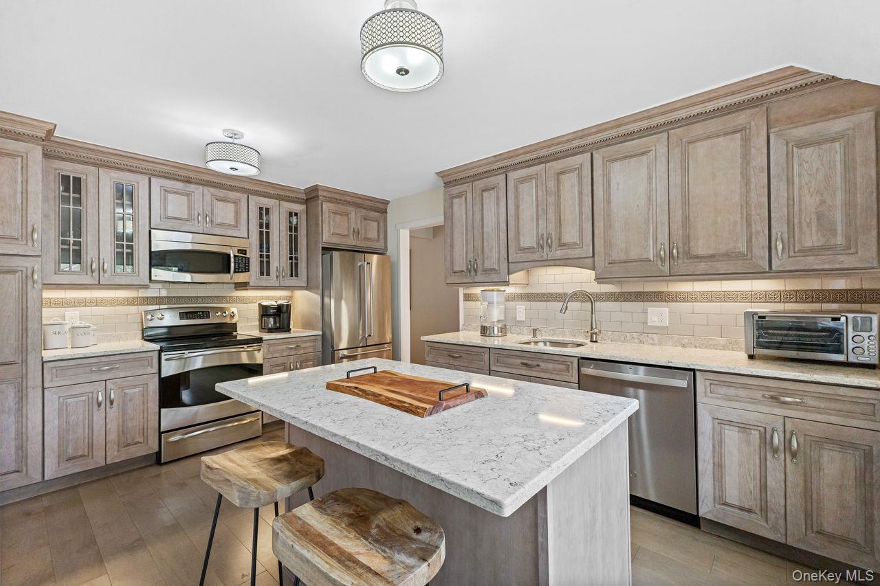 Somers, New York, 10589, United States, 2 Bedrooms Bedrooms, ,2 BathroomsBathrooms,Residential,For Sale,1940069