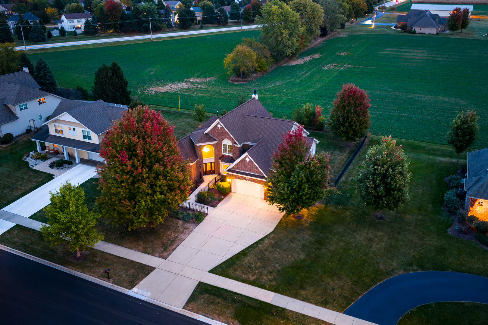 North Aurora, Illinois, 60542, United States, 3 Bedrooms Bedrooms, ,3 BathroomsBathrooms,Residential,For Sale,1969477