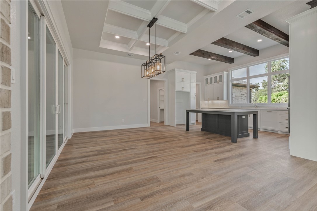 Franklin, Texas, 77856, United States, 4 Bedrooms Bedrooms, ,4 BathroomsBathrooms,Residential,For Sale,1880577