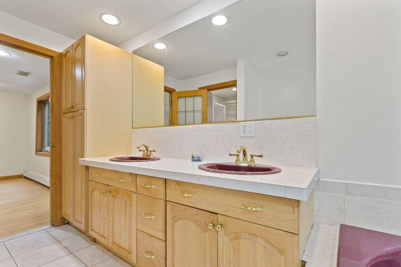 Biddeford, Maine, 04005, United States, 3 Bedrooms Bedrooms, ,2 BathroomsBathrooms,Residential,For Sale,1903866