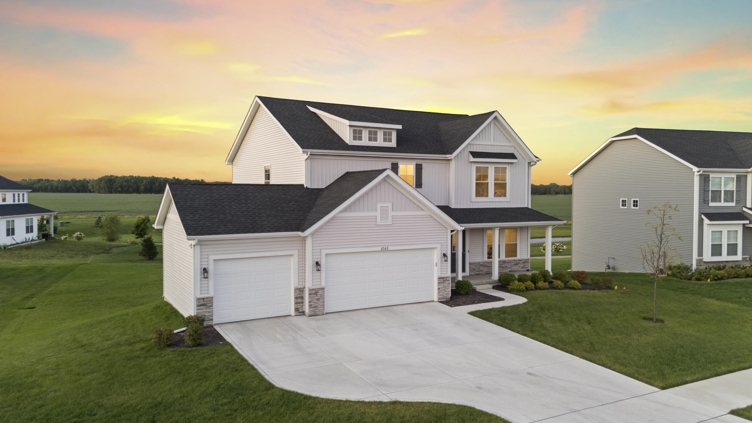 Schererville, Indiana, 46375, United States, 4 Bedrooms Bedrooms, ,3 BathroomsBathrooms,Residential,For Sale,1933479