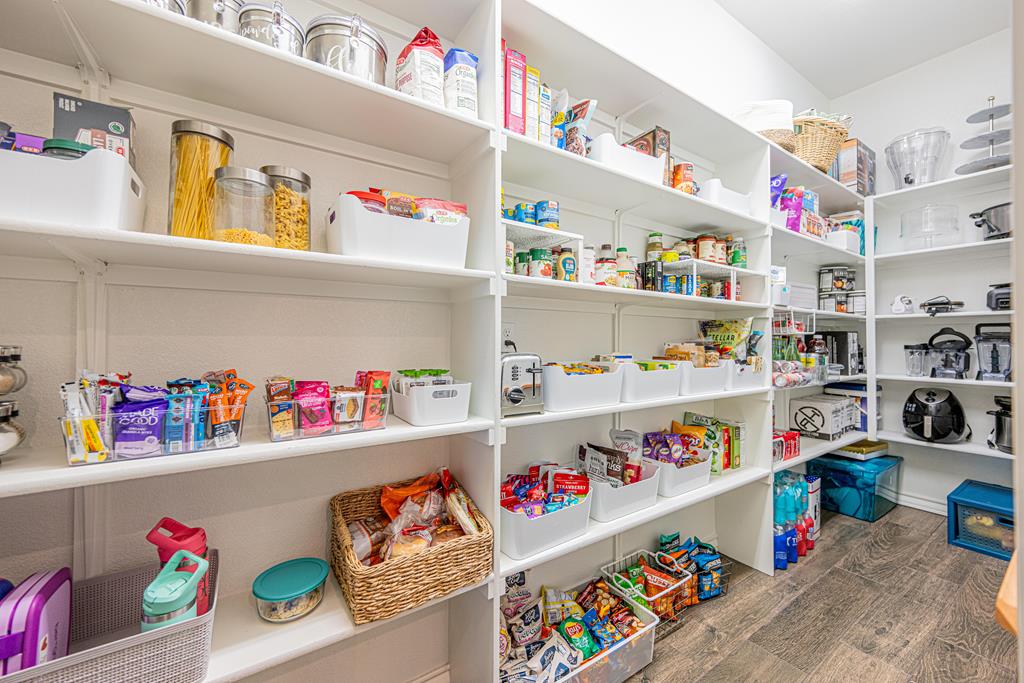 Midland, Texas, 79707, United States, 4 Bedrooms Bedrooms, ,3 BathroomsBathrooms,Residential,For Sale,1989099