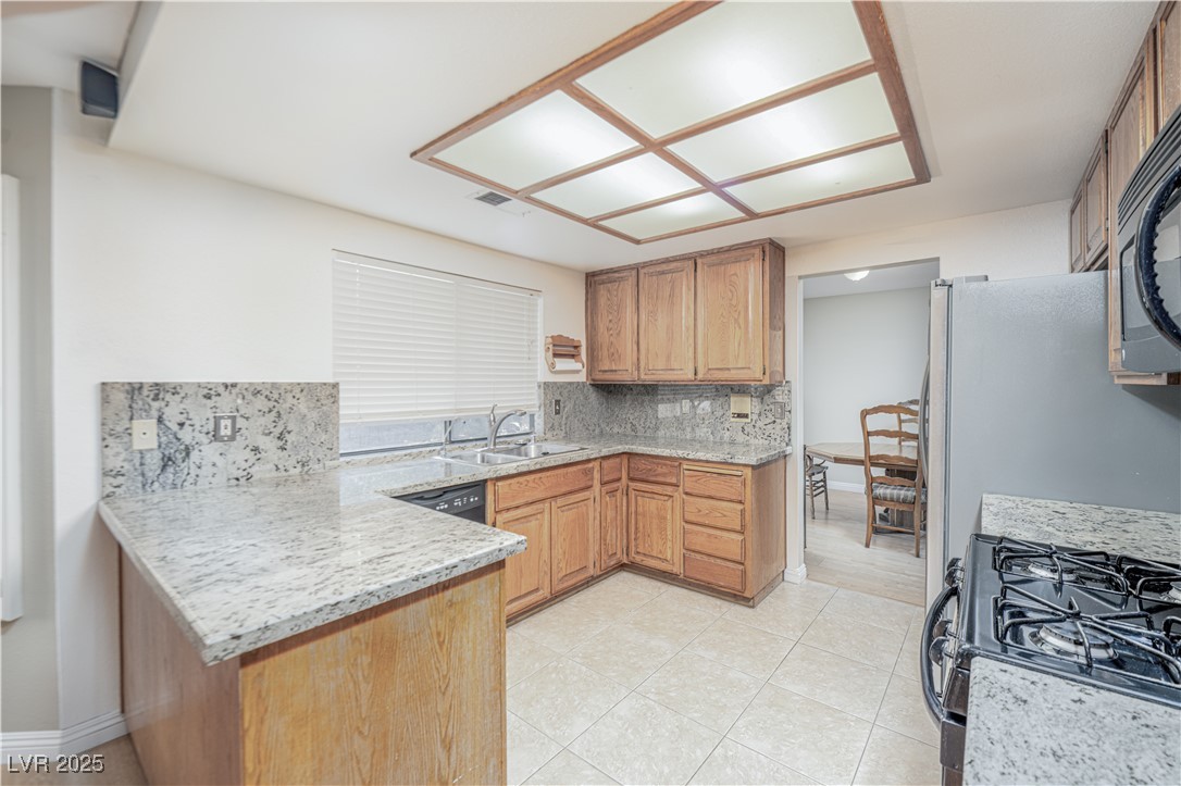 Las Vegas, Nevada, 89117, United States, 3 Bedrooms Bedrooms, ,3 BathroomsBathrooms,Residential,For Sale,1902461