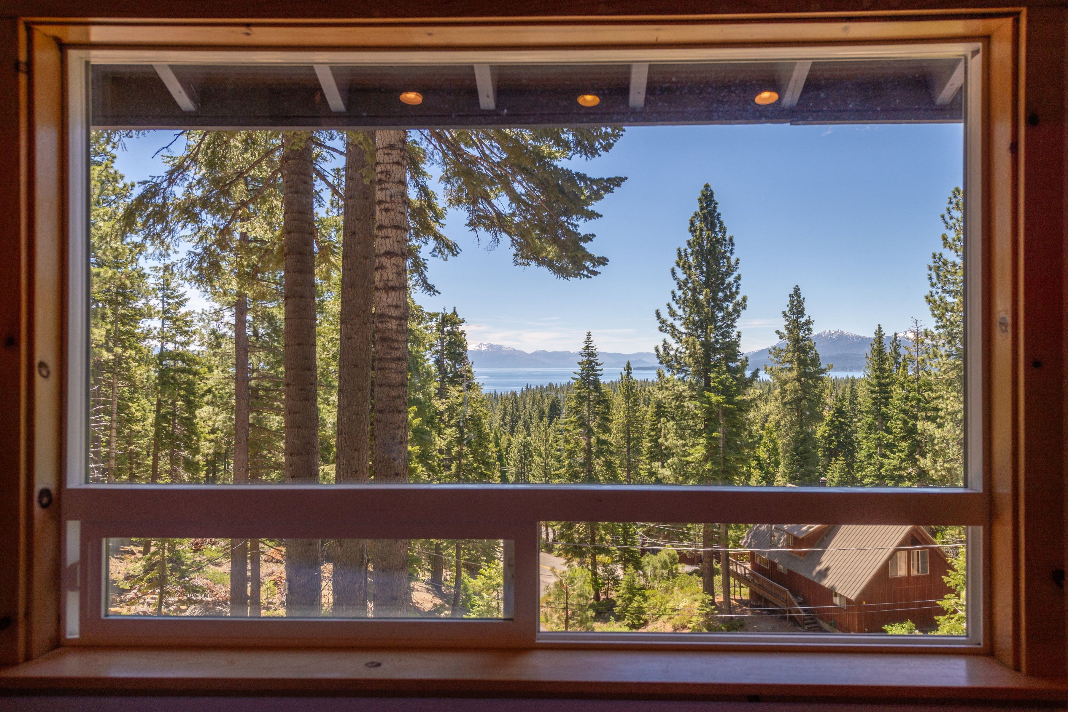  Lake Tahoe Views with Private Pier & Buoy Access - 物件實景