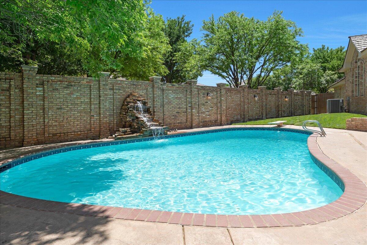 Amarillo, Texas, 79121, United States, 5 Bedrooms Bedrooms, ,4 BathroomsBathrooms,Residential,For Sale,1821346