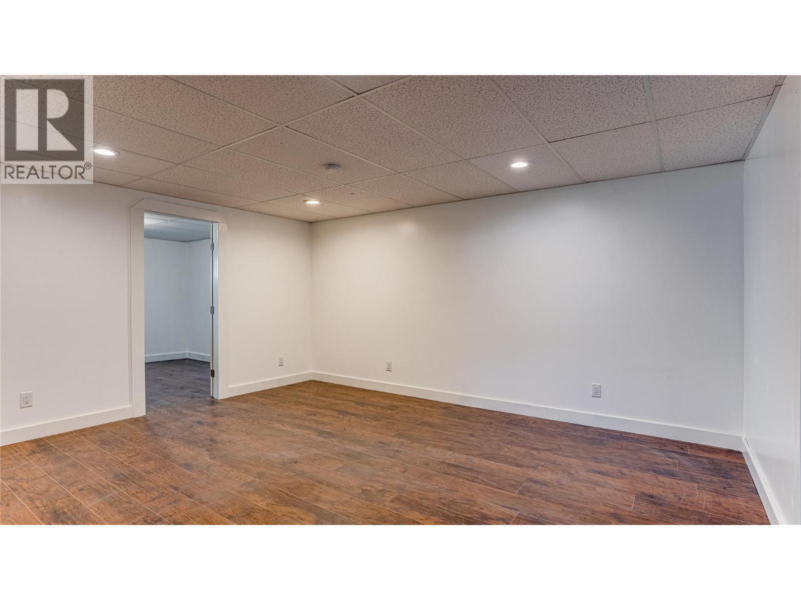 CHASE, British Columbia, V0E 1M0, CA, 5 Bedrooms Bedrooms, ,1 BathroomBathrooms,Residential,For Sale,1918383