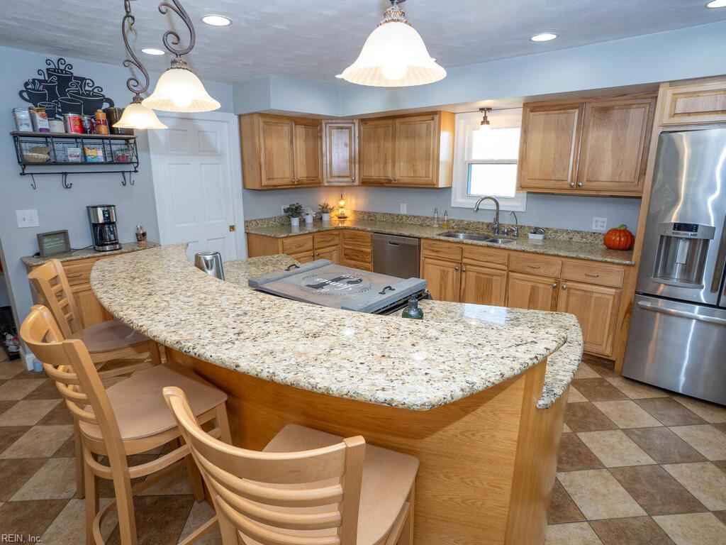 Virginia Beach Va, Virginia, 23457, United States, 4 Bedrooms Bedrooms, ,3 BathroomsBathrooms,Residential,For Sale,1989088