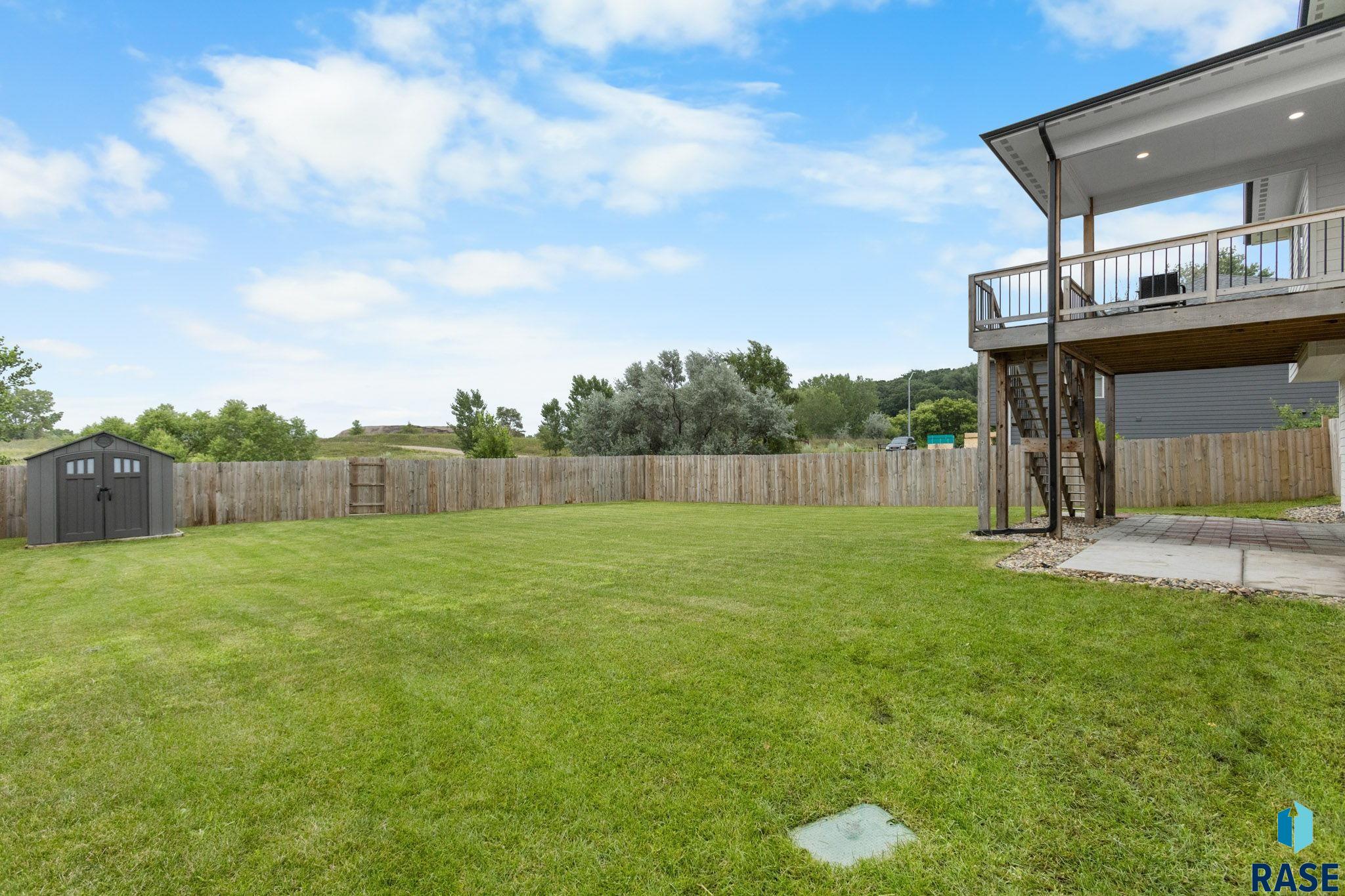 Sioux Falls, South Dakota, 57103, United States, 6 Bedrooms Bedrooms, ,4 BathroomsBathrooms,Residential,For Sale,1898339