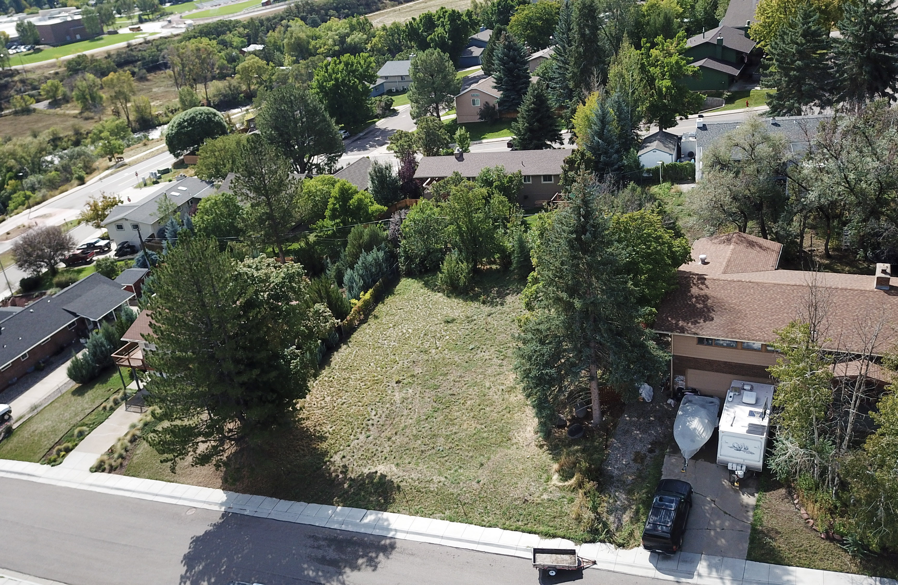  Prime Lot with Exceptional Potential - 物件實景