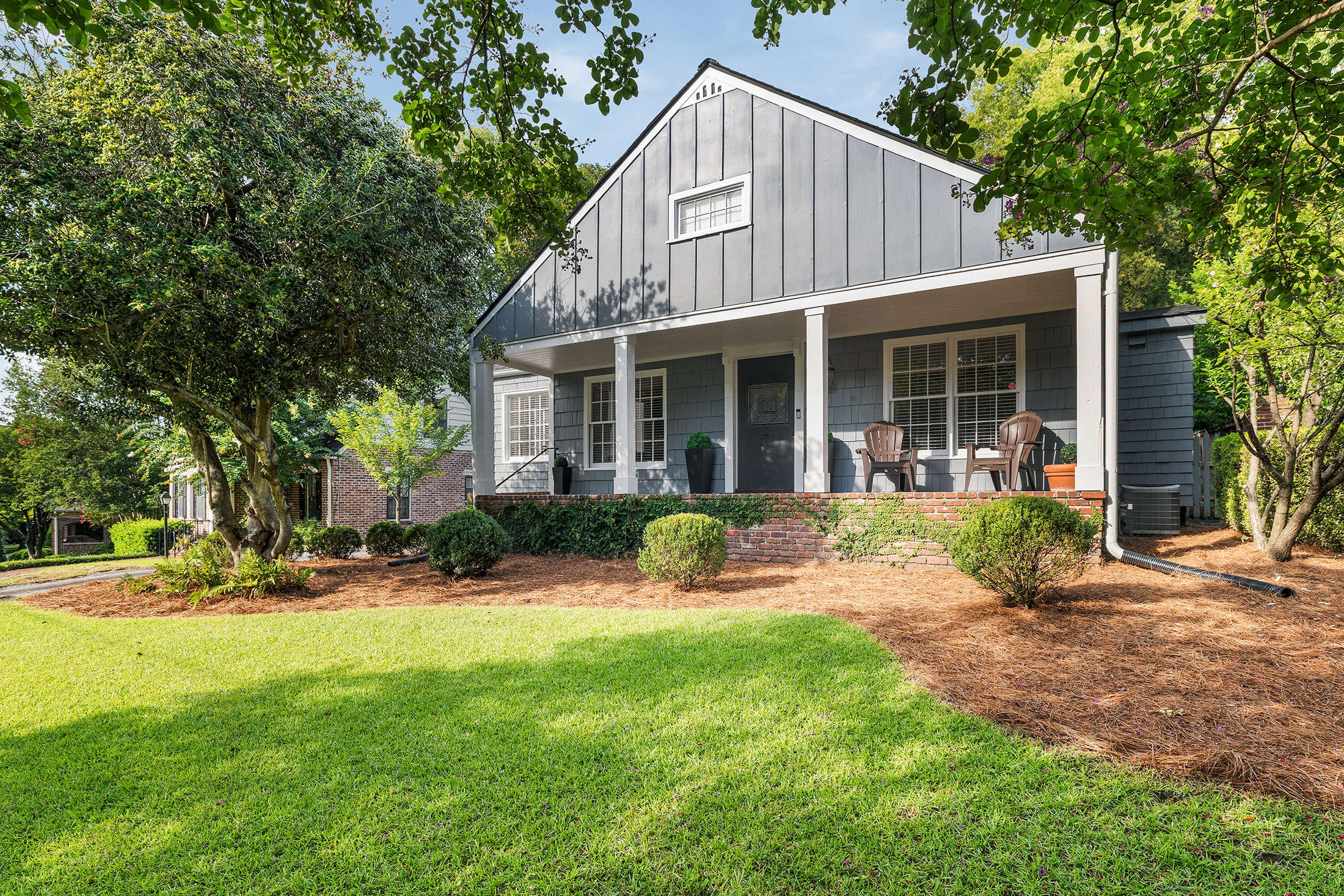  Charming Bungalow in the Heart of Sought-after Brookwood - 物件實景