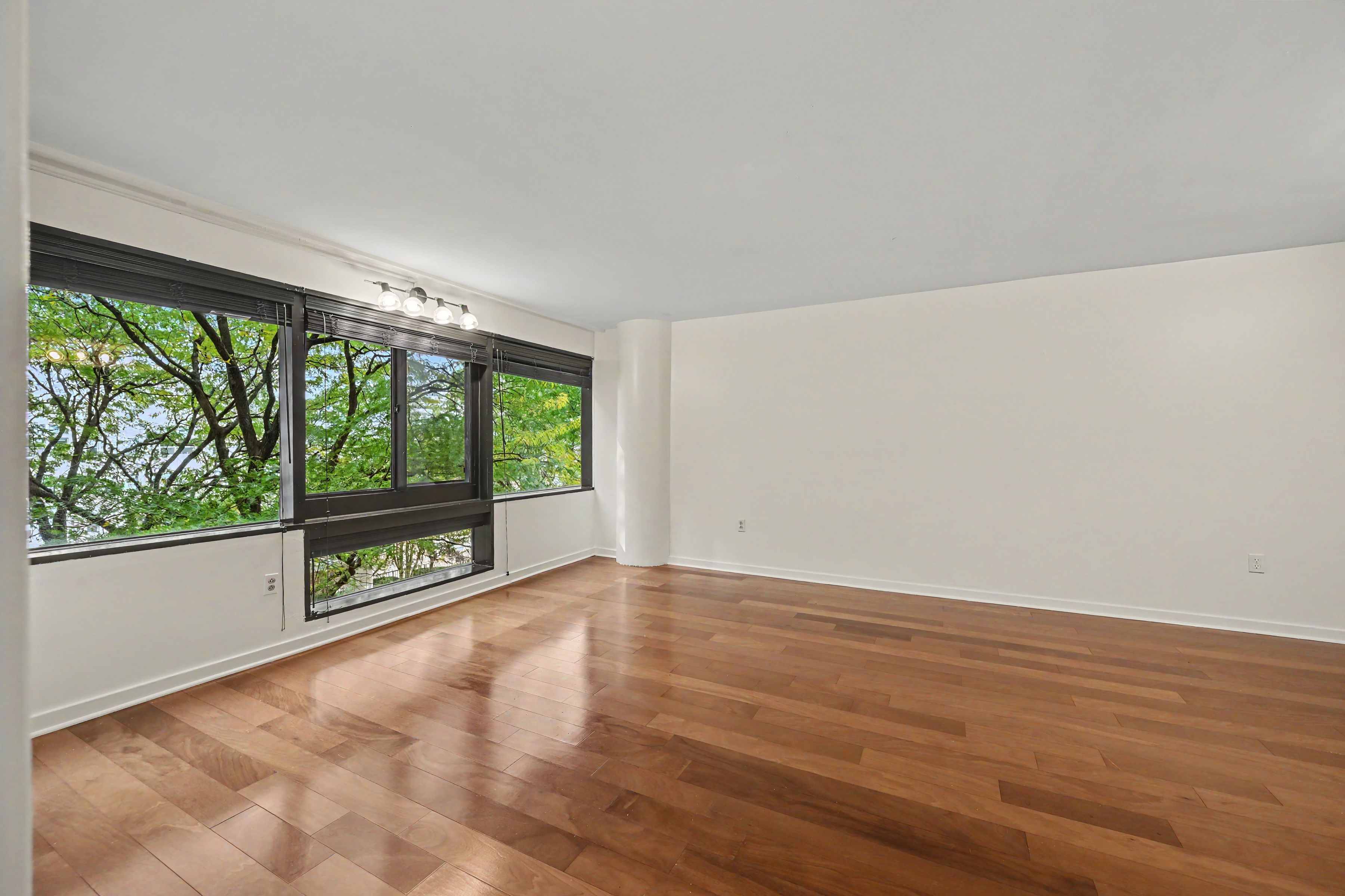  127 Greyrock Place APT 706 - 物件實景