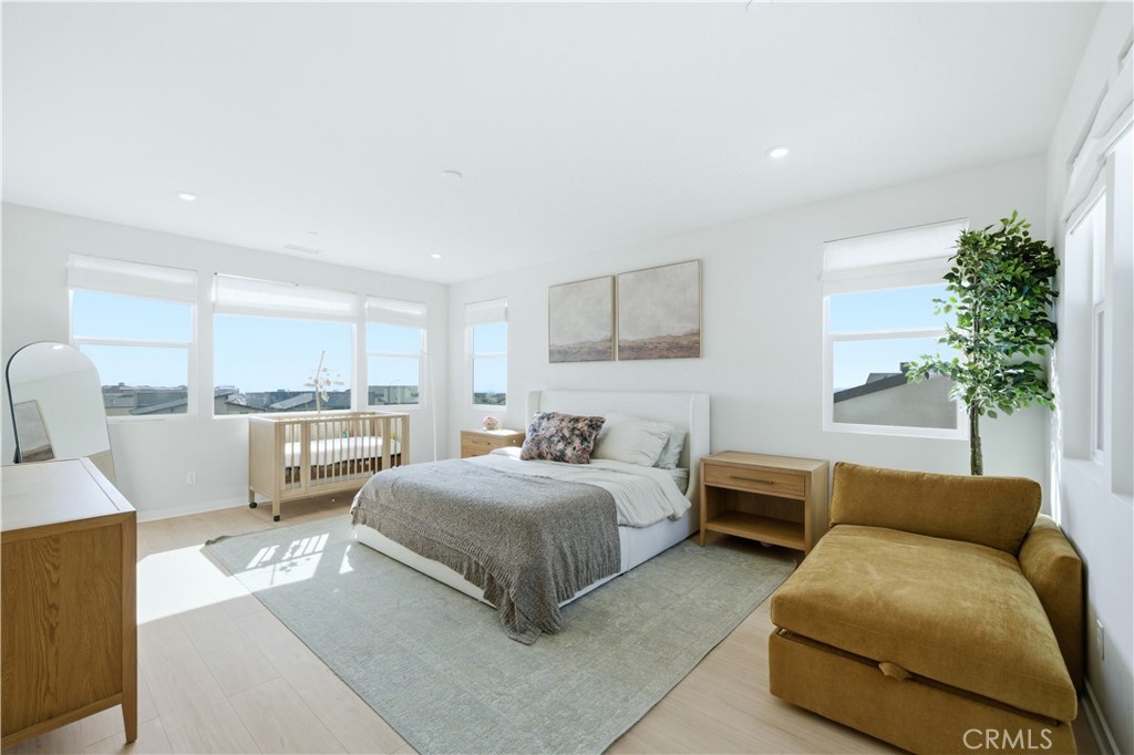 Fontana, California, 92336, United States, 4 Bedrooms Bedrooms, ,3 BathroomsBathrooms,Residential,For Sale,1995371