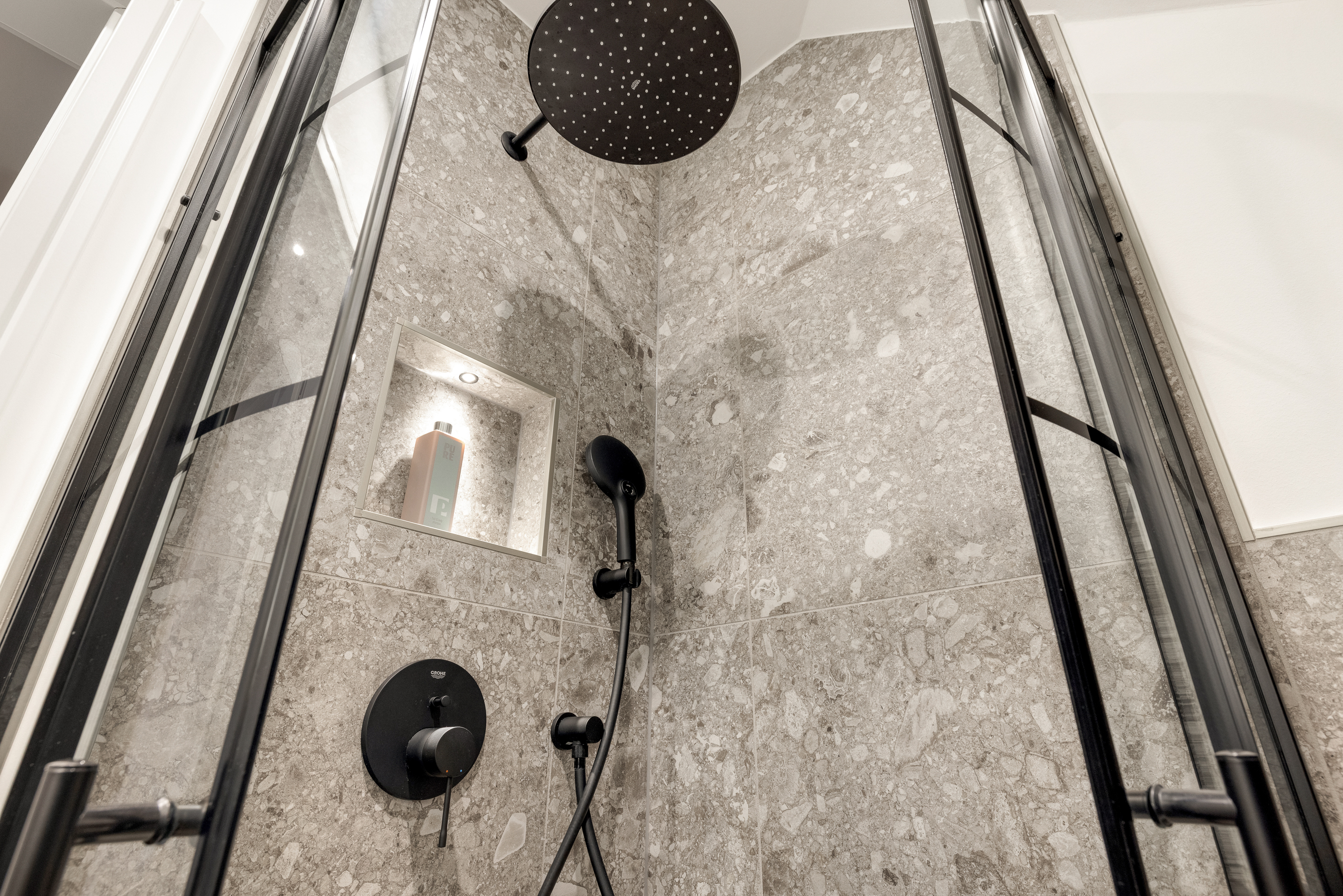  Dunes Residences – Zwei Ebenen, doppelte Möglichkeiten: Charmantes Maisonette... - 物件實景