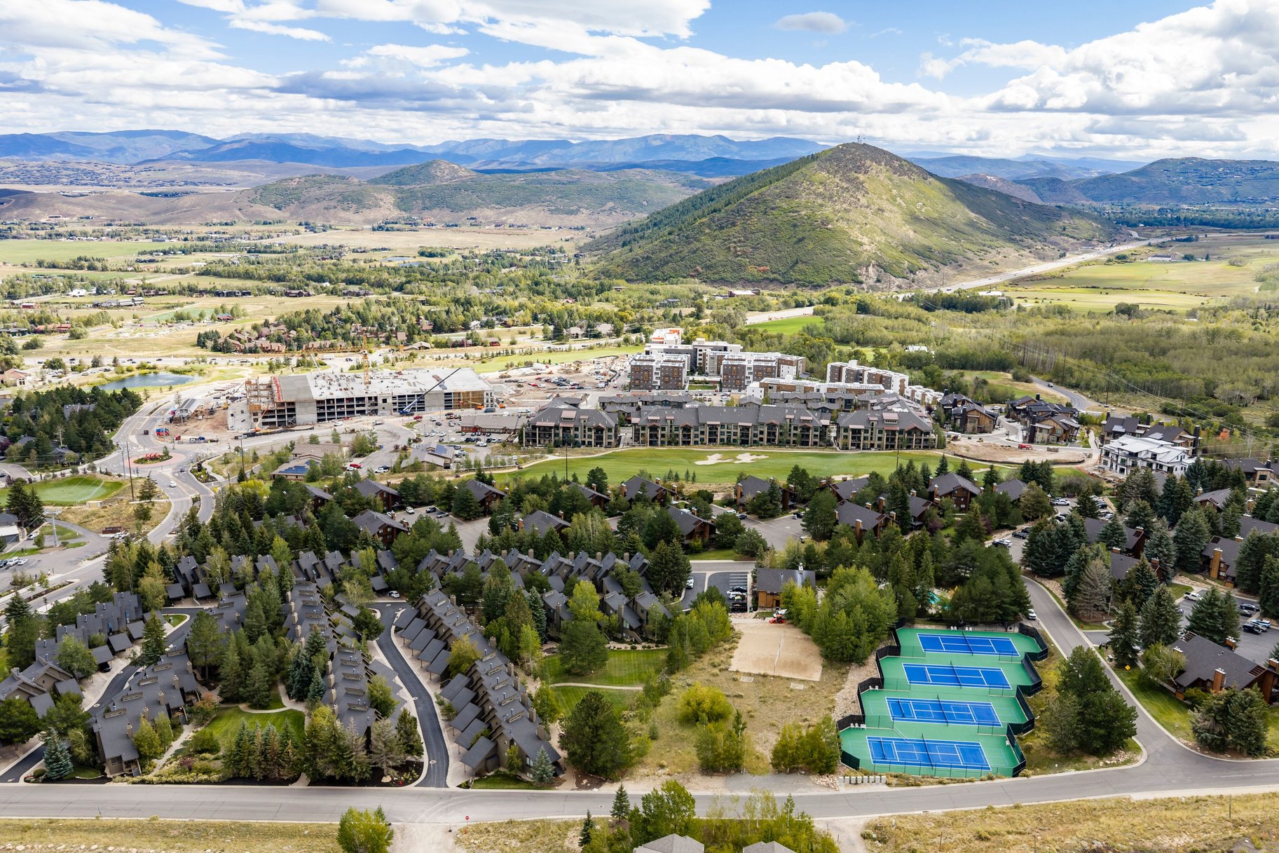  Adorable 4 bedroom Townhome-Steps from the new Canyons Village Skyway Lift - 物件實景
