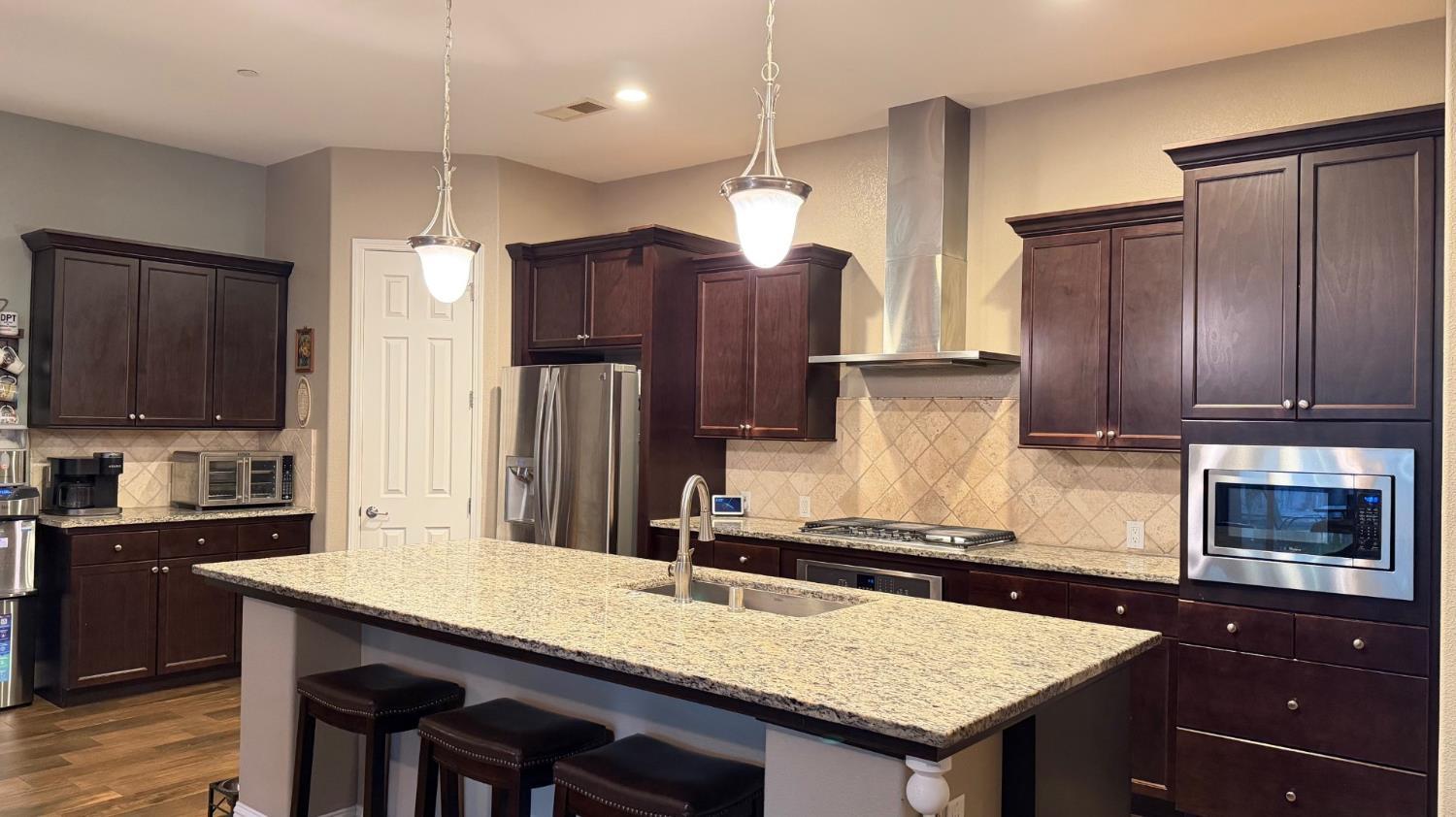 Fresno, California, 93723, United States, 4 Bedrooms Bedrooms, ,3 BathroomsBathrooms,Residential,For Sale,2010730