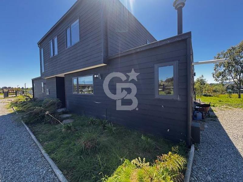 Puerto Varas, Chile, 4 Bedrooms Bedrooms, ,4 BathroomsBathrooms,Residential,For Sale,1991367