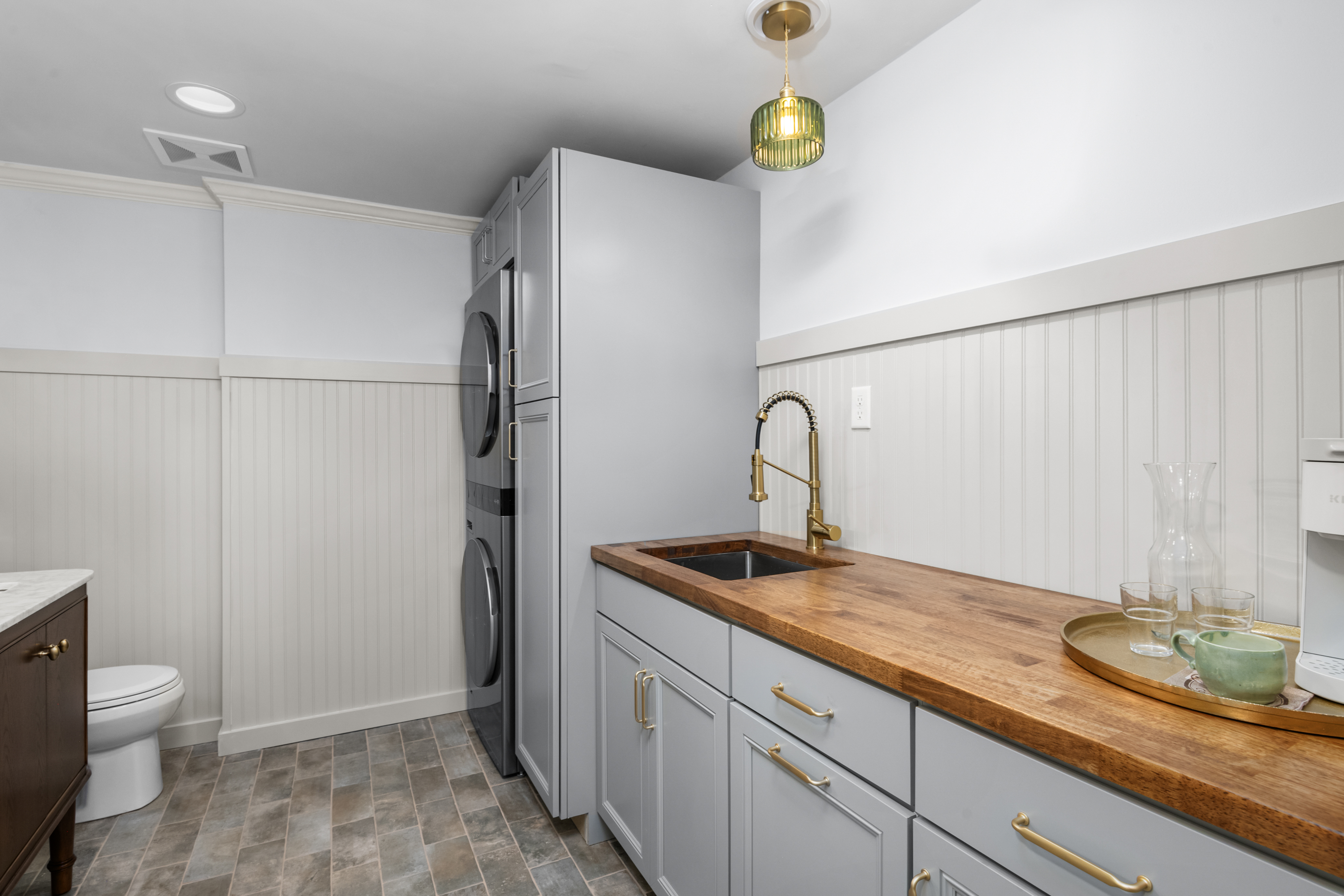 Wyomissing, Pennsylvania, 19610, United States, 4 Bedrooms Bedrooms, ,3 BathroomsBathrooms,Residential,For Sale,1938132