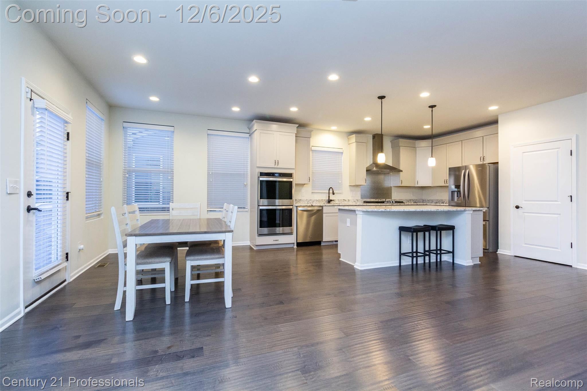 LakeOrion, Michigan, 48360, United States, 4 Bedrooms Bedrooms, ,3 BathroomsBathrooms,Residential,For Sale,2000120