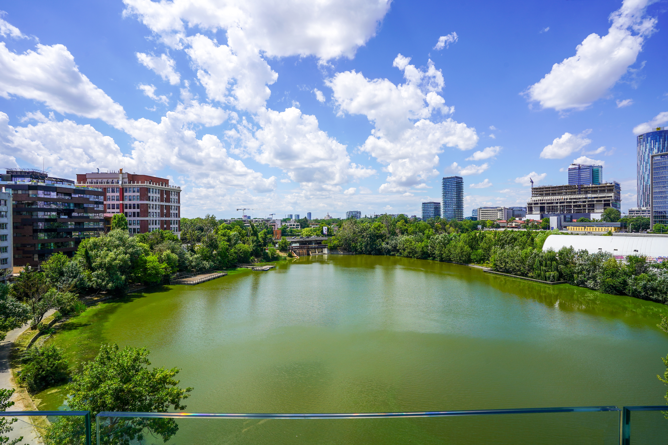  Four-Room Lakefront Apartment with Private Pier Access on Lake Floreasca - 物件實景