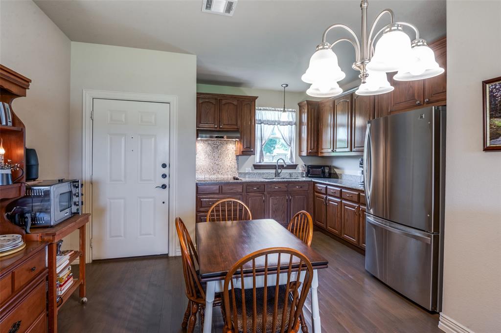 Farmersville, Texas, 75442, United States, 4 Bedrooms Bedrooms, ,3 BathroomsBathrooms,Residential,For Sale,1829305