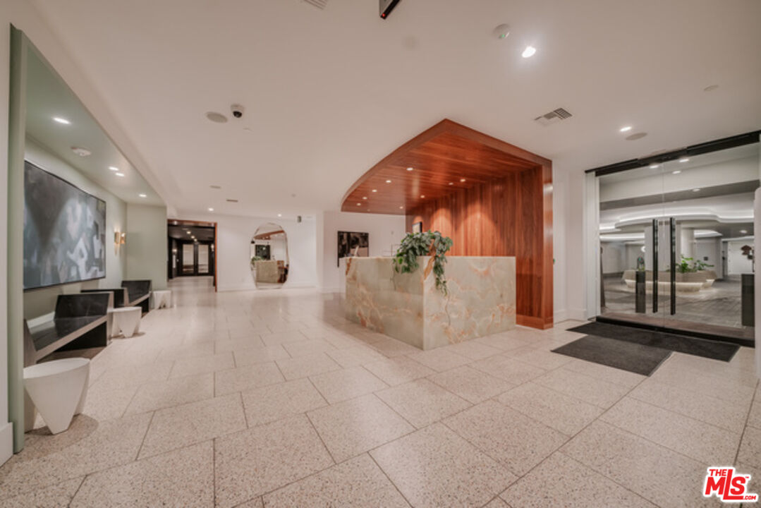 Los Angeles, California, 90024, United States, 2 Bedrooms Bedrooms, ,2 BathroomsBathrooms,Residential,For Sale,1940220