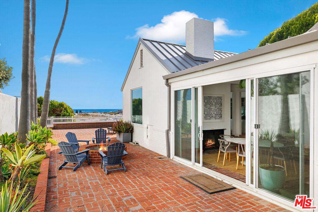 Malibu, California, 90265, United States, 4 Bedrooms Bedrooms, ,4 BathroomsBathrooms,Residential,For Sale,1840661